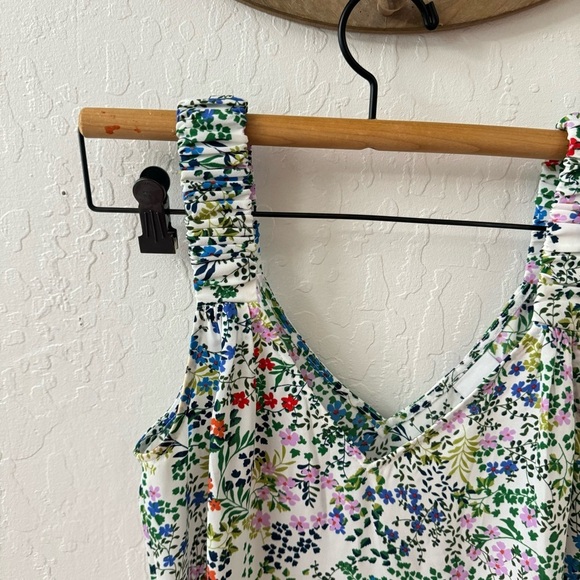 Cabi Floral Rotation Tank Top SizeXS 5917 Lightweight Cottagecore Relaxed - Picture 2 of 6